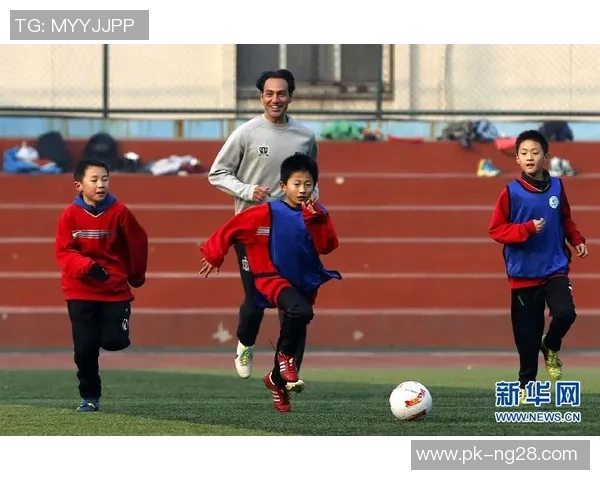 探索足球巨星的成长之路与传奇时刻从青涩少年到世界舞台的巅峰